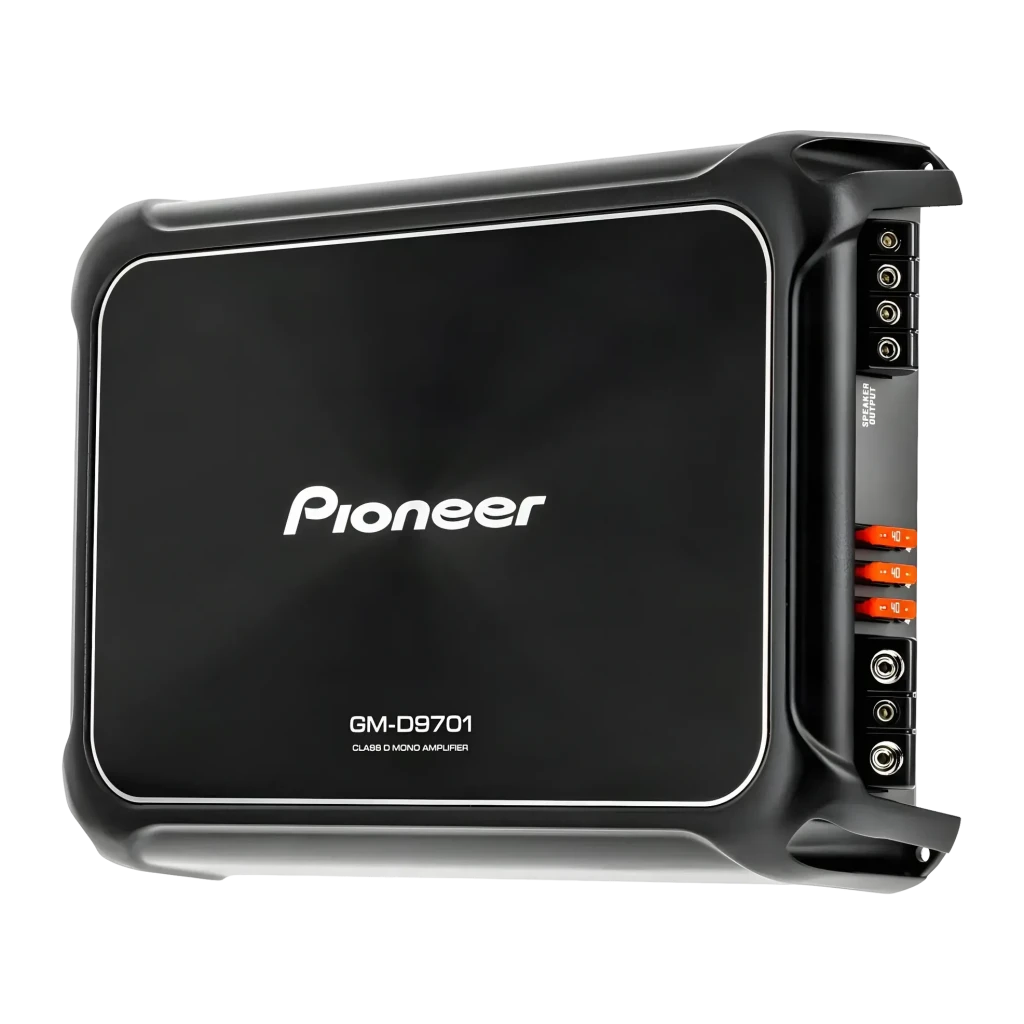 Amplificateur voiture Pioneer 1 Canal Monoblock 2400W Classe D Noir GM-D9701, détail: vue en angle avec logo, modèle