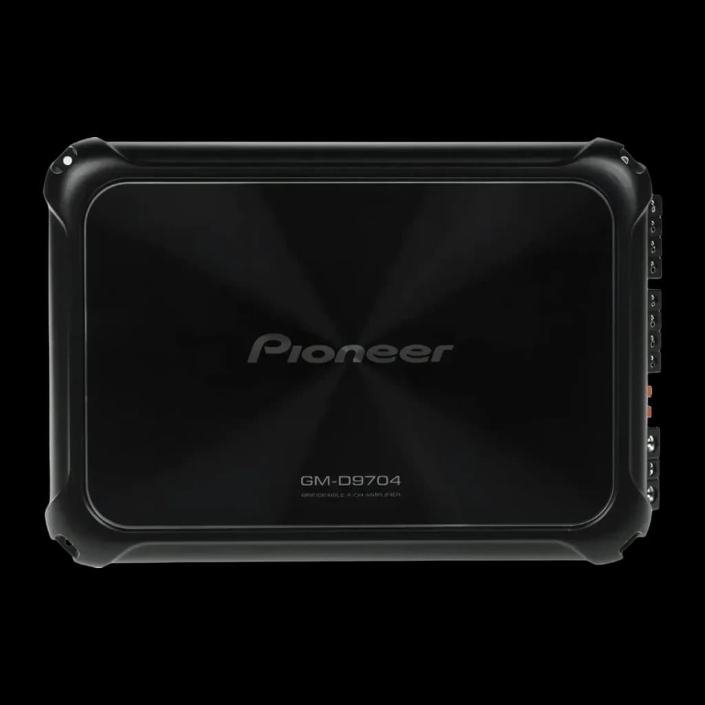 Amplificateur voiture Pioneer 4 canaux 400W RMS x4 Noir GM-D9704, détail: panneau supérieur avec logo Pioneer, référence