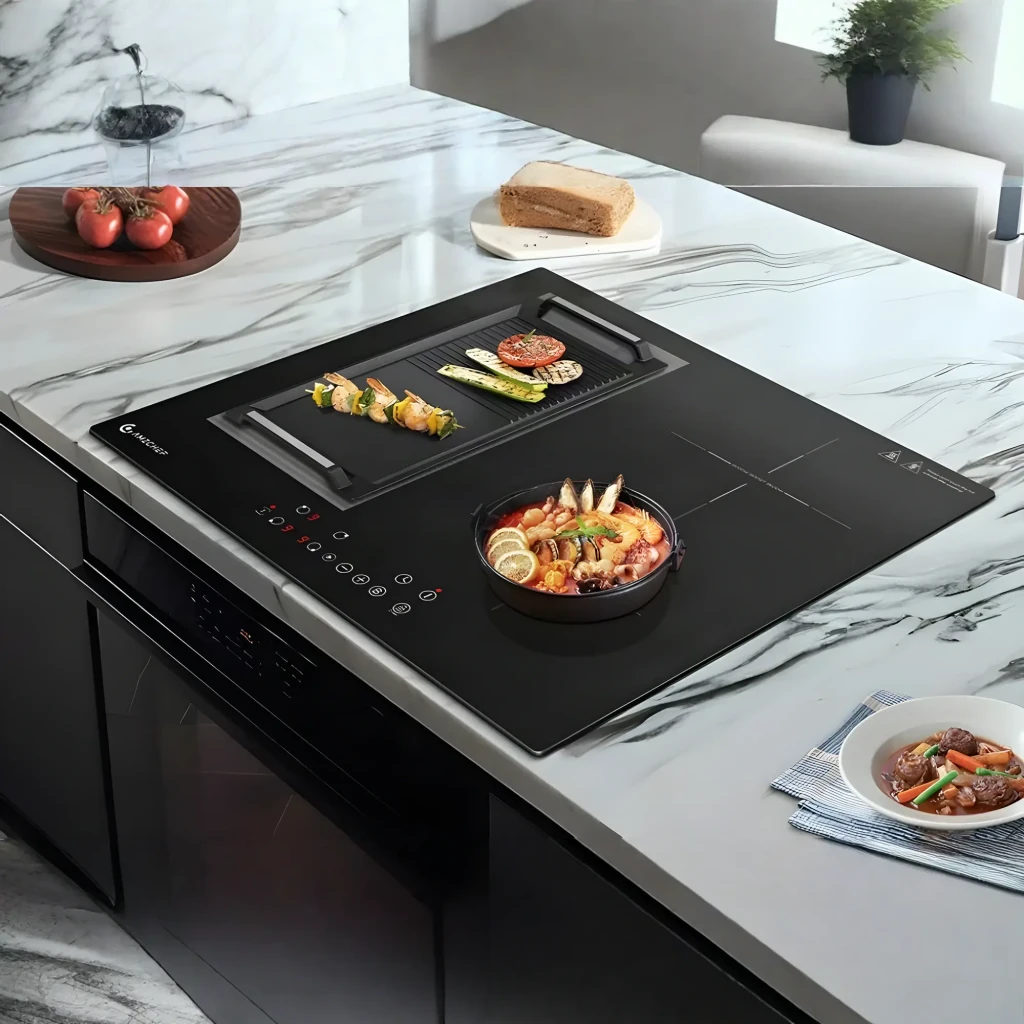 Placa de inducción Amzchef 7200W 4 zonas Flex Zone Negro CE-FS-I72S-FFDD07, en uso: plancha y olla cocinando en encimera