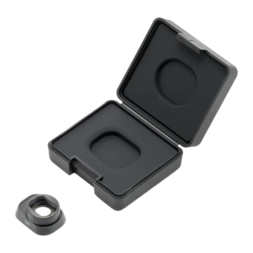 Lente DJI Objetivo Gran Angular Mini 4 Pro Negro, detalle: estuche negro abierto con espuma moldeada y lente junto a él