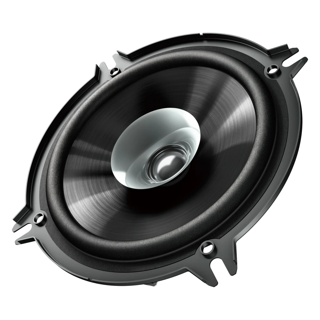 Altavoces de coche Pioneer 35W RMS Negro TS-G1310F, vista frontal en ángulo: cono negro, tweeter central y marco de montaje