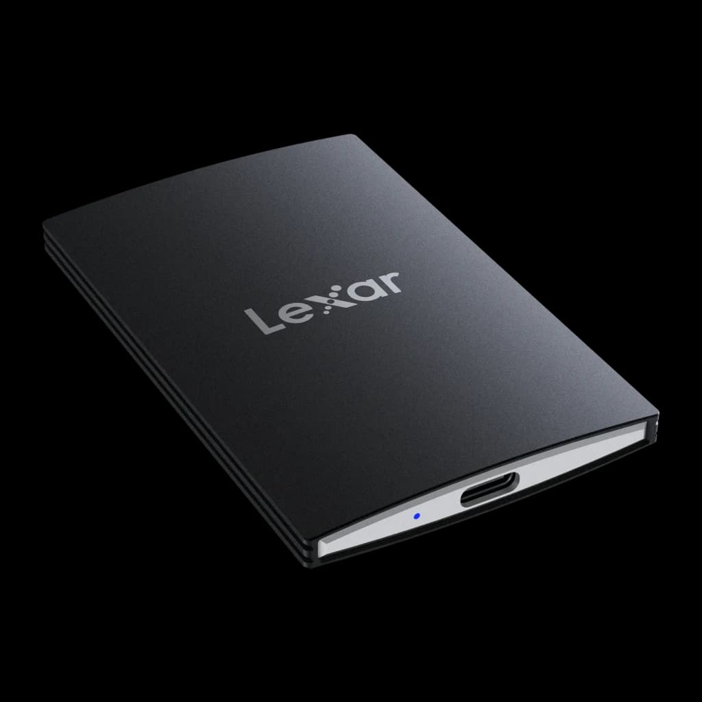 Disque SSD Portable Lexar 1 To USB-C 3.2 Gen 2x2 Noir SL500, détail: port USB-C et voyant LED bleu sur la tranche