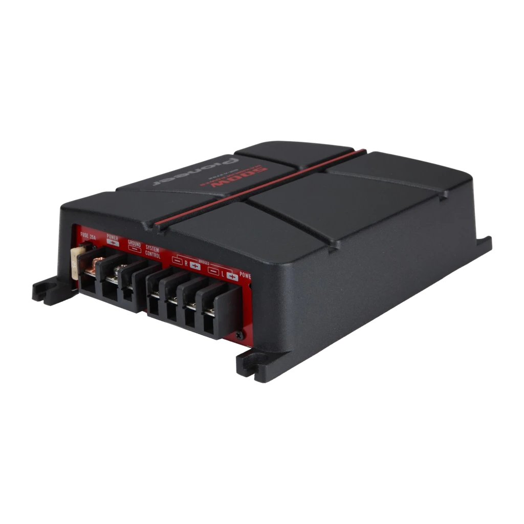 Amplificateur auto Pioneer 2 canaux 60W x 2 RMS GM-A3702, détail: panneau de connexions avec bornes d'alimentation