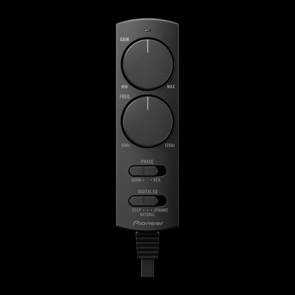 Caisson de basses Pioneer Actif Compact 170W Noir TS-WX140DA, détail: télécommande filaire avec molettes GAIN et FREQ