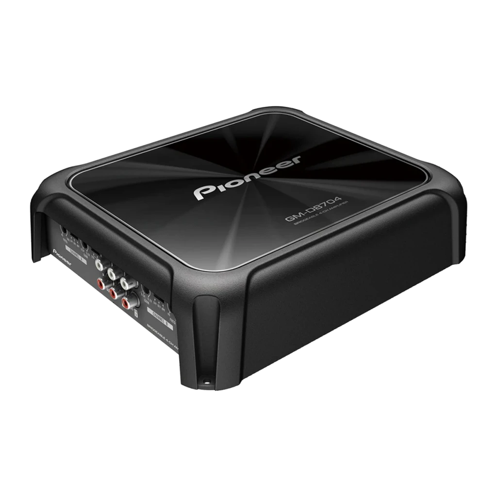 Amplificateur voiture Pioneer 4 canaux 1200W RMS Noir GM-D8704, vue de face: boîtier noir compact avec couvercle brillant
