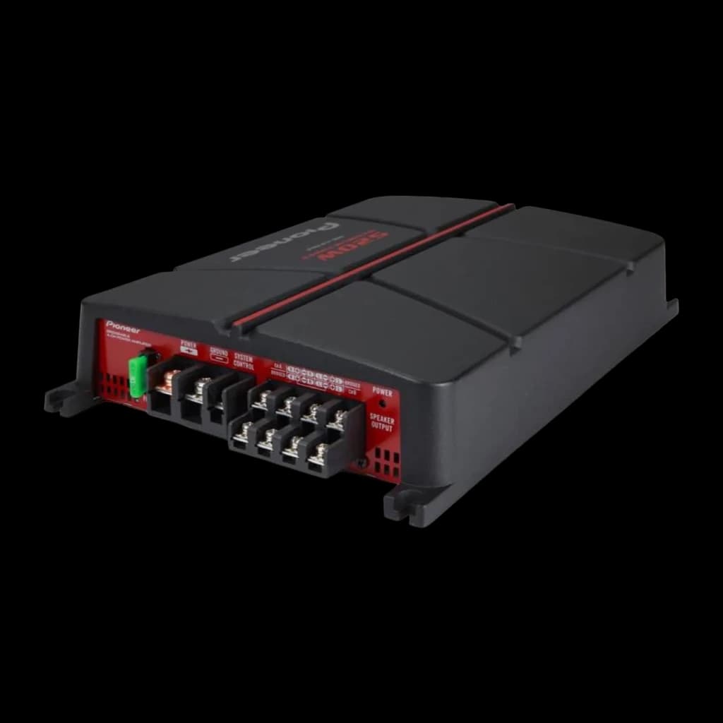 Amplificateur voiture Pioneer 4 canaux 520W RMS Noir GM-A4704, vue arrière: panneau rouge avec bornes haut-parleurs