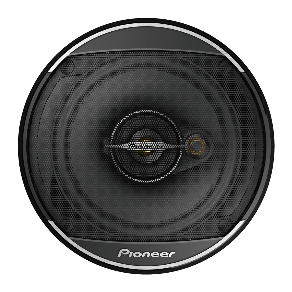 Haut-parleurs auto Pioneer 3 voies 50W RMS / 300W max Noir TS-A1371F, détail: grille avant avec tweeter central et logo
