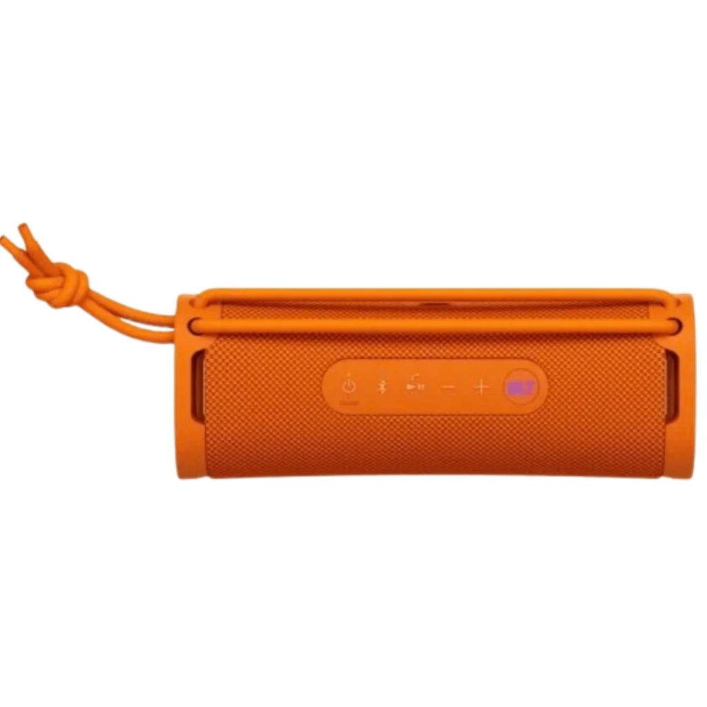Sony ULT Field 1 Laranja – coluna Bluetooth compacta em tecido laranja, botões superiores visíveis, alça lateral com cordão e design cilíndrico portátil
