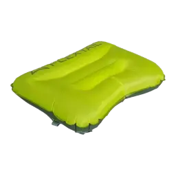 Almofada insuflávelFlextail Tiny Pillow Verde Nylon 20D OEKO-TEX 9,5×6 cm dobrada, detalhe: vista em ângulo insuflada