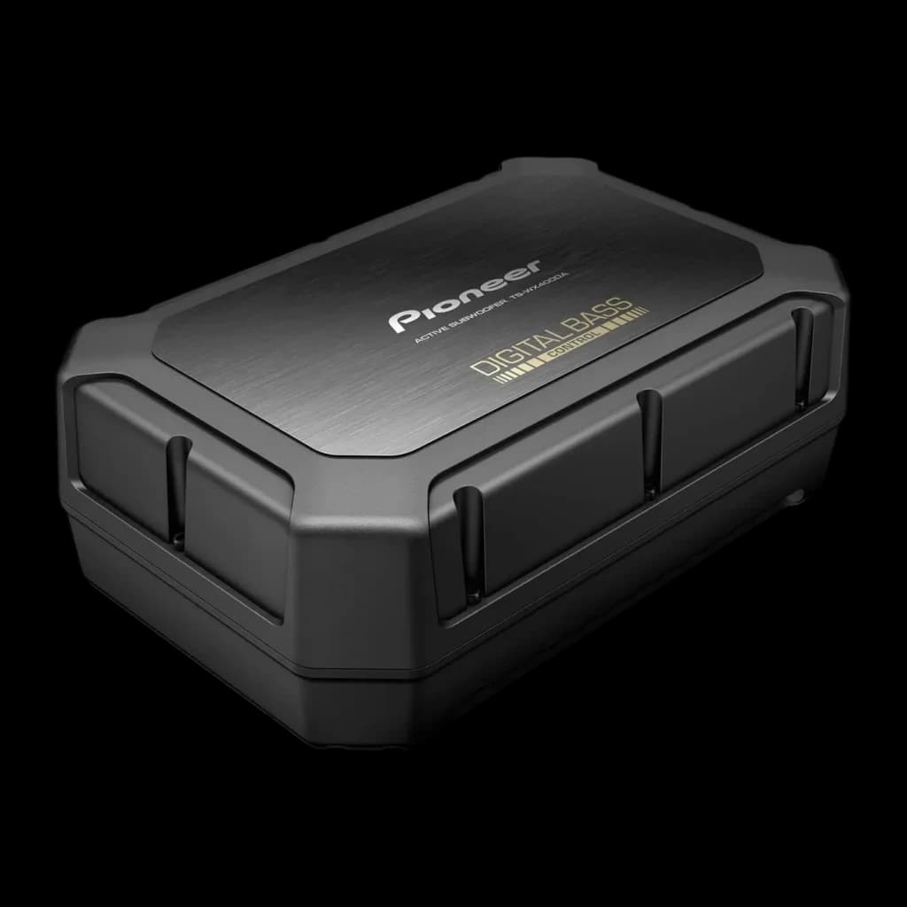 Caisson de basses voiture Pioneer Actif 250W Classe D Noir TS-WX400DA, vue de face: boîtier noir brossé avec logo Pioneer