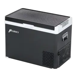 Nevera de coche Hcalory D30+ 50W 30L Dual Zone Negro, vista frontal: cuerpo negro con logo, rejilla lateral y tapa