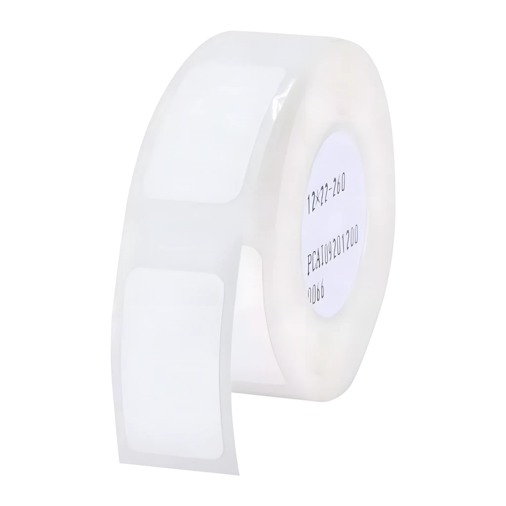 Etiquetas Térmicas Niimbot 12x22mm 260 uds Blanco T12*22-260, detalle: rollo en ángulo con etiqueta despegada y código