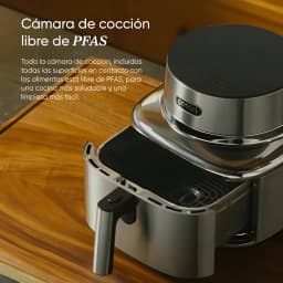 Fritadeira de Ar Cosori Iconic Single Chef Edition 6,2L 1725W Vidro Temperado Aço Inoxidável, detalhe: cesto extraído