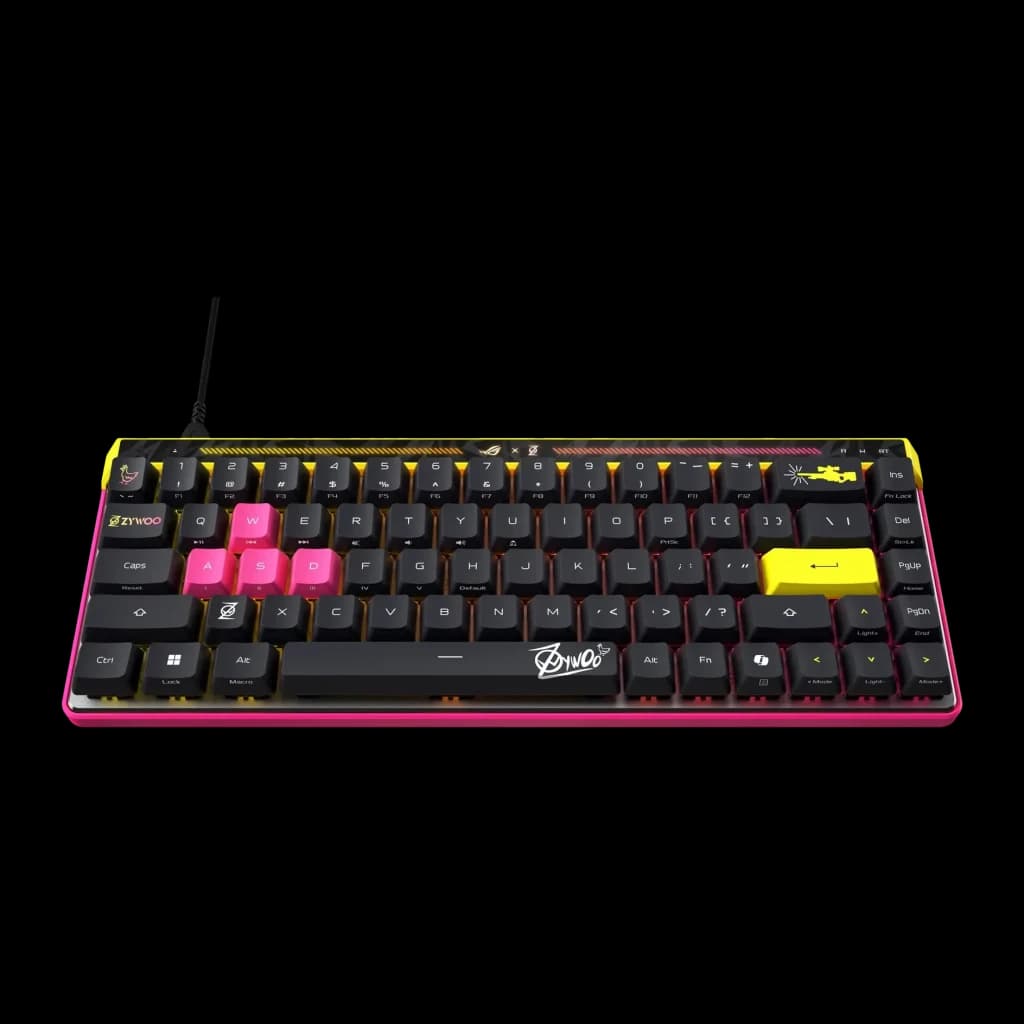 Teclado Gaming ASUS ROG Falchion Ace HFX ZywOo Edition RGB US Layout Preto, vista frontal em ângulo: teclas rosa e amarelas