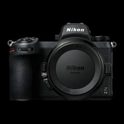 Appareil photo Nikon Z 6II Boîtier Noir Full Frame CMOS 4K Ultra HD 24,5MP, vue avant: bouchon monture Z mount et logo Z 6II