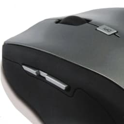 Rato sem fios Conceptronic Regas TW5 Preto, em uso: plano aproximado lateral com botões laterais e botão DPI visíveis