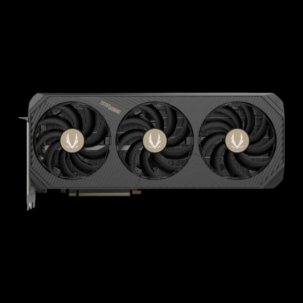 ZOTAC Gaming GeForce RTX 5090 Solid OC 32 Go GDDR7 Noir, vue avant: triple ventilateur avec moyeux dorés et logo ZOTAC