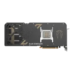 ZOTAC Gaming GeForce RTX 5090 Solid OC 32 Go GDDR7 Noir, verso: backplate métallique avec logo ZOTAC, texte GeForce RTX