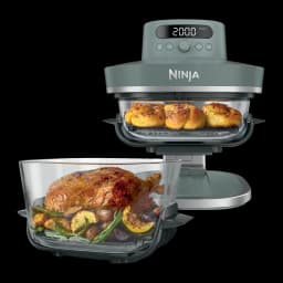 Freidora de aire Ninja CRISPi PRO 7-in-1 5,7L 2050W 7 Funciones Gris, vista frontal: unidad abierta con pollo asado