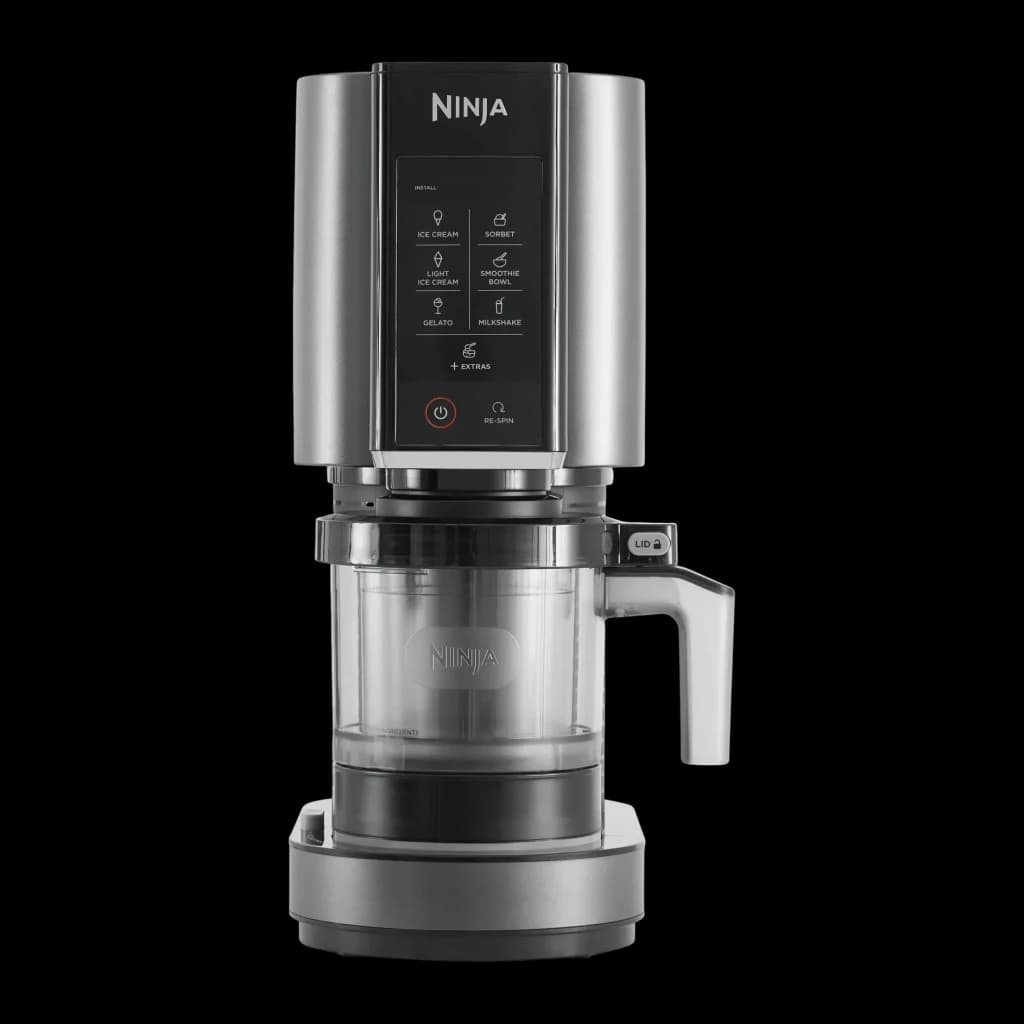 Sorbetière Ninja CREAMi 1,4L 800W Noir/Argent NC300EU, vue de face: panneau tactile 6 programmes, bol transparent et poignée