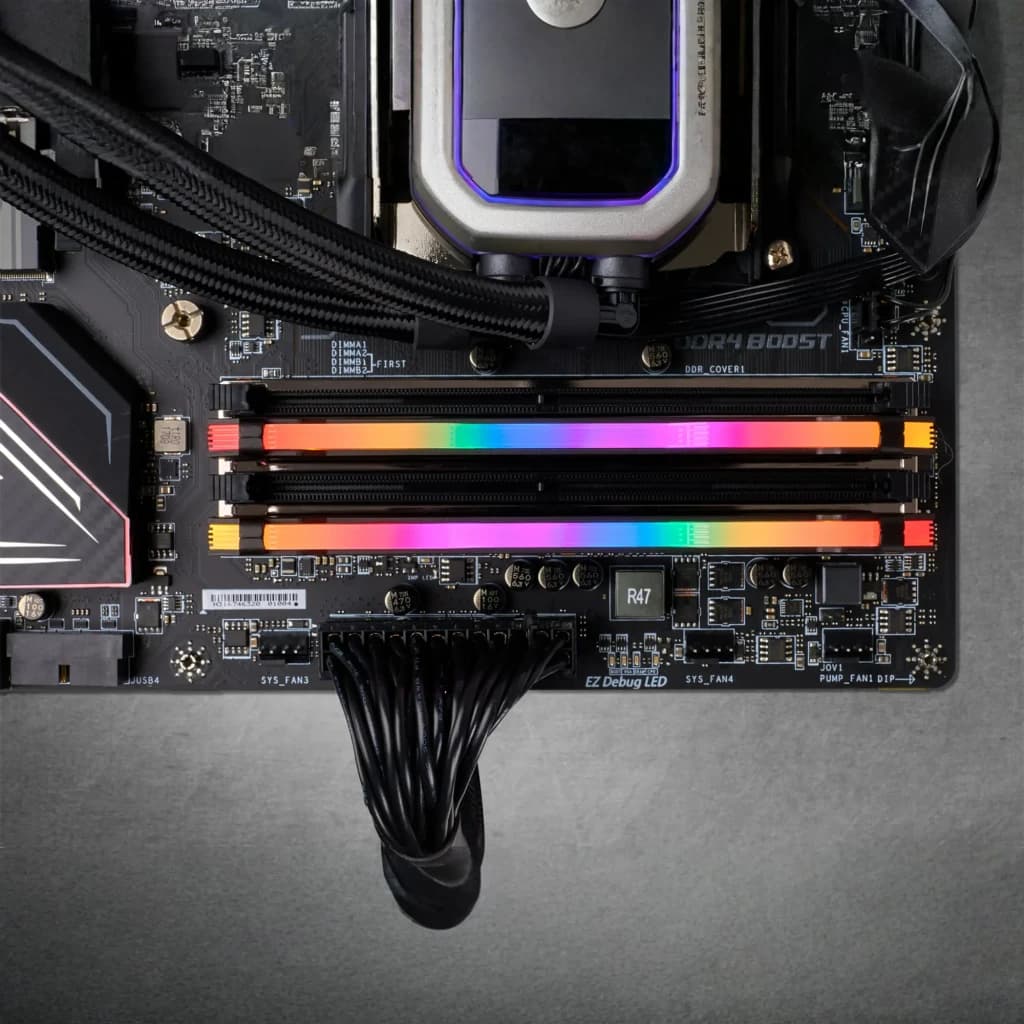 Memoria RAM Corsair Vengeance RGB Pro DDR4 2666MHz 32GB 2x16GB CL16 Negro, en uso: 2 módulos instalados en placa base