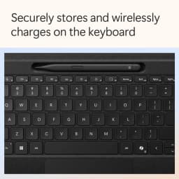 Teclado Microsoft Surface Pro Keyboard con Touchpad y Alcántara Magnético Negro, detalle superior: lápiz almacenado