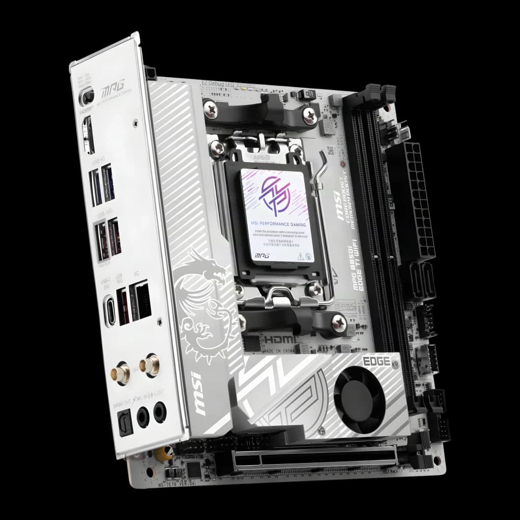 Carte mère MSI MPG B850I EDGE TI WIFI Mini-ITX AM5 AMD B850 DDR5 Gris, vue en angle: socket AM5, panneau I/O intégré