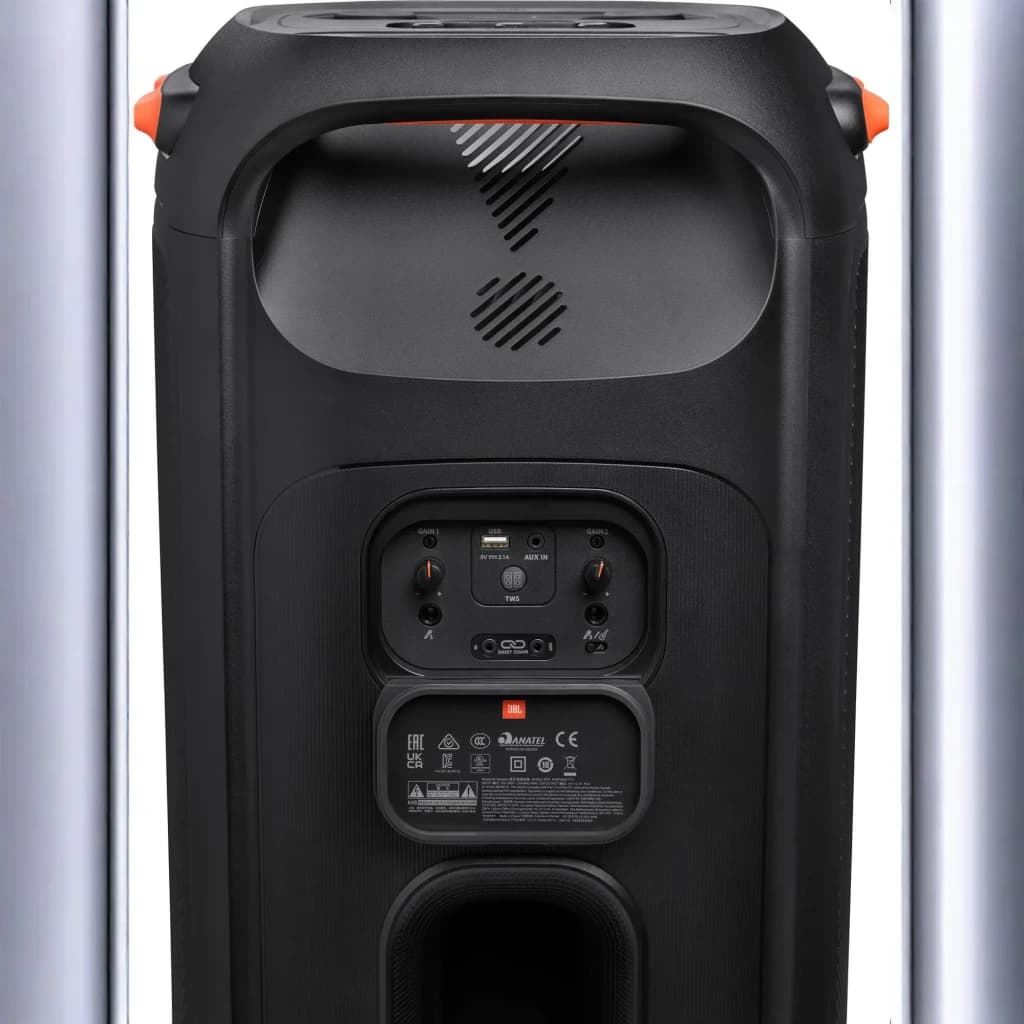 Altavoz para fiestas JBL PartyBox 710 800W Bluetooth 5.1, en uso vista trasera: panel de conexiones con entradas AUX, USB