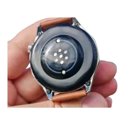 Honor Watch 6 Castanho GPS Integrado NFC Chamadas Bluetooth Bateria 35 Dias, vista traseira: sensor ótico e contactos