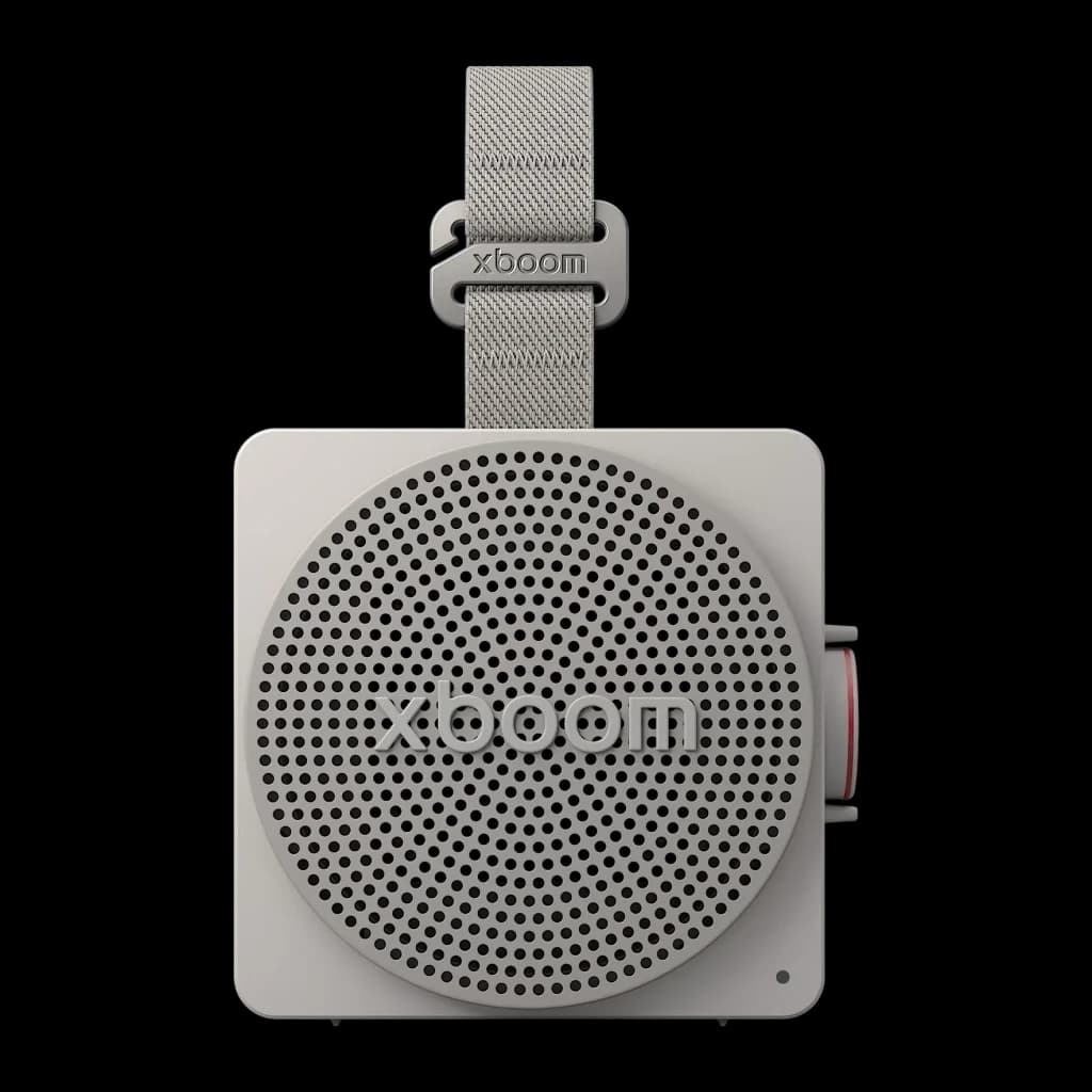 Altavoz portátil LG xboom Mini by will.i.am IP67 5W 10h Gris, vista frontal: rejilla circular, logo xboom y correa textil