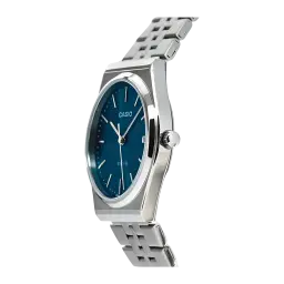 Casio Collection MTP-B145D-2A2V Argent Batterie 3 Ans 50 m, détail latéral: cadran bleu, couronne et bracelet métallique à