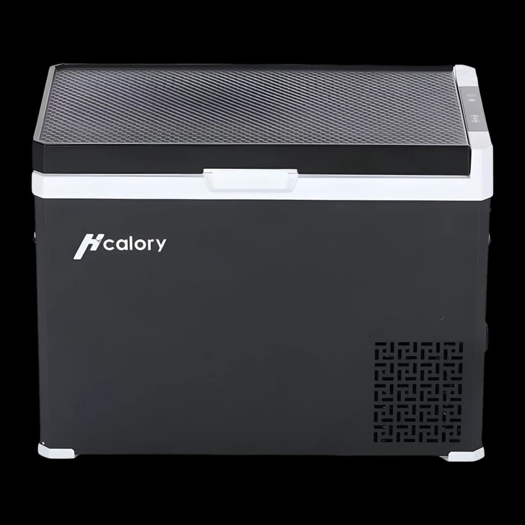 Glacière de voiture Hcalory D40+ 40L Noir, détail latéral: grille de ventilation géométrique, logo et couvercle texturé