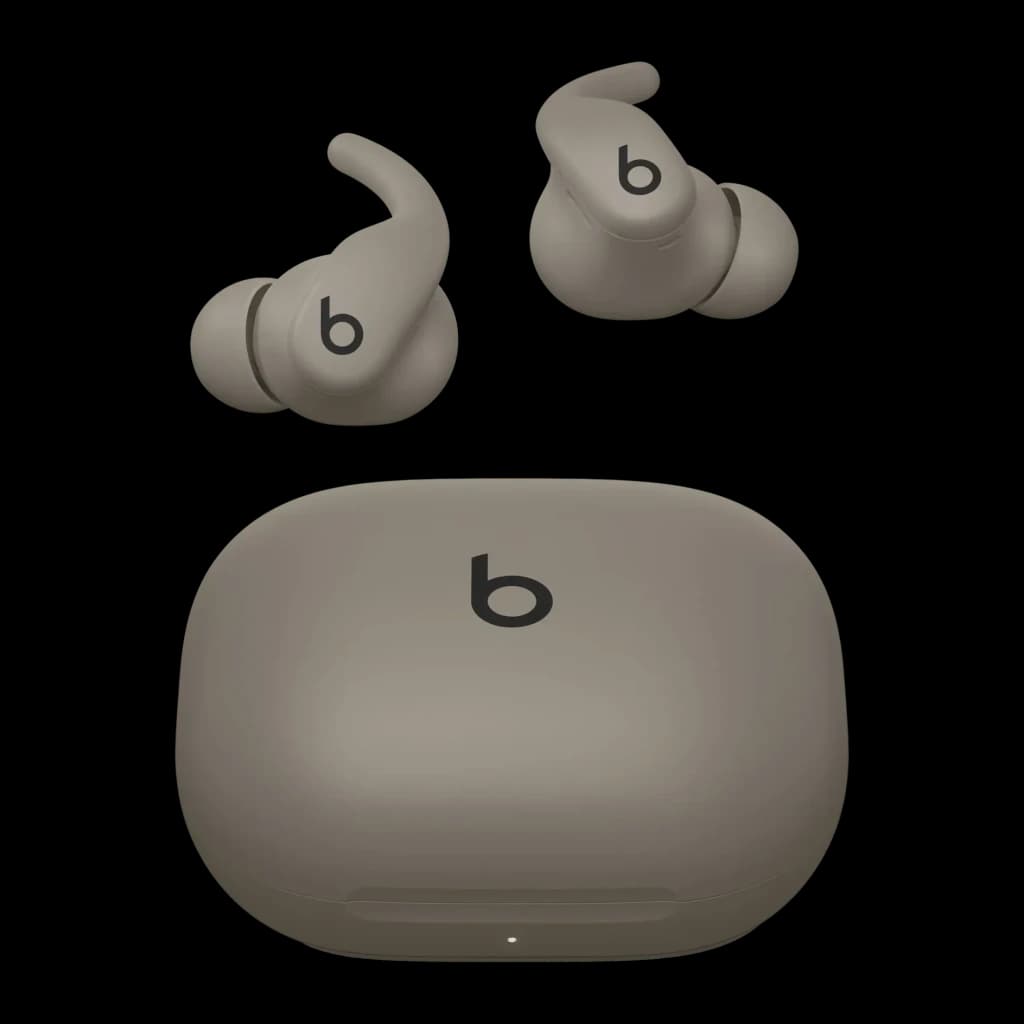 Écouteurs Beats Powerbeats Fit Réduction de Bruit In-Ear Bluetooth, vue de face: deux écouteurs beige avec ailette et logo b