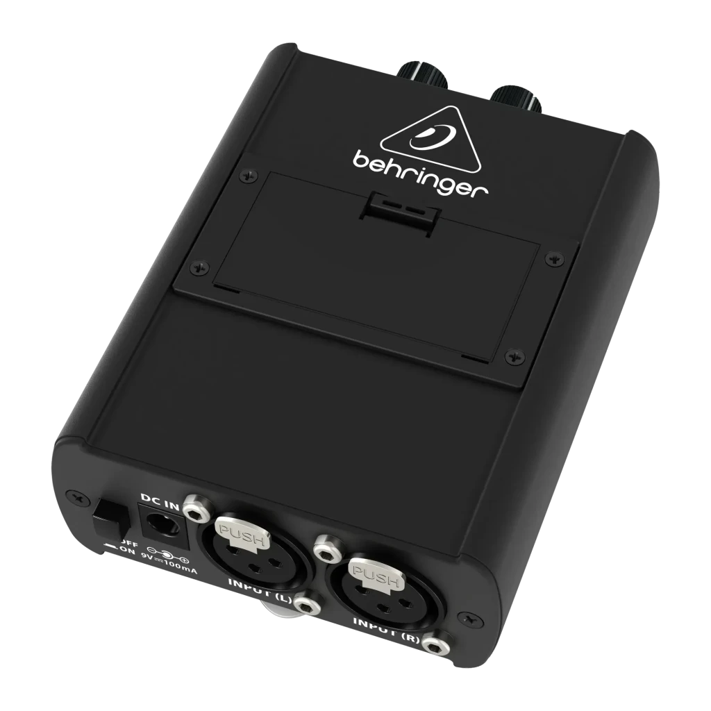 Amplificateur casque Behringer Powerplay P1 Jack 3,5mm Portable Noir, vue arrière: entrées XLR INPUT L et R, DC IN et trappe