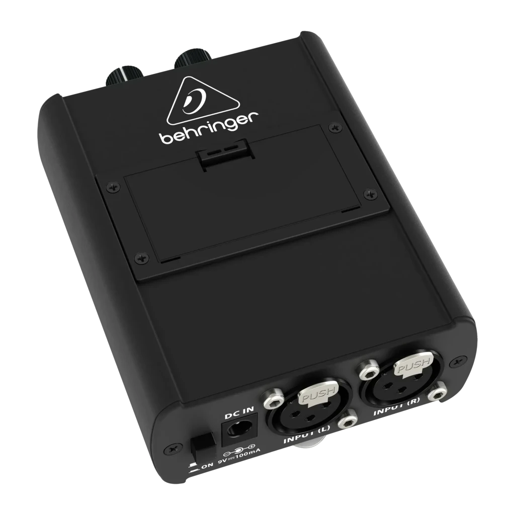 Amplificateur casque Behringer Powerplay P1 Jack 3,5mm Portable Noir, vue arrière: compartiment pile, prises XLR INPUT L R