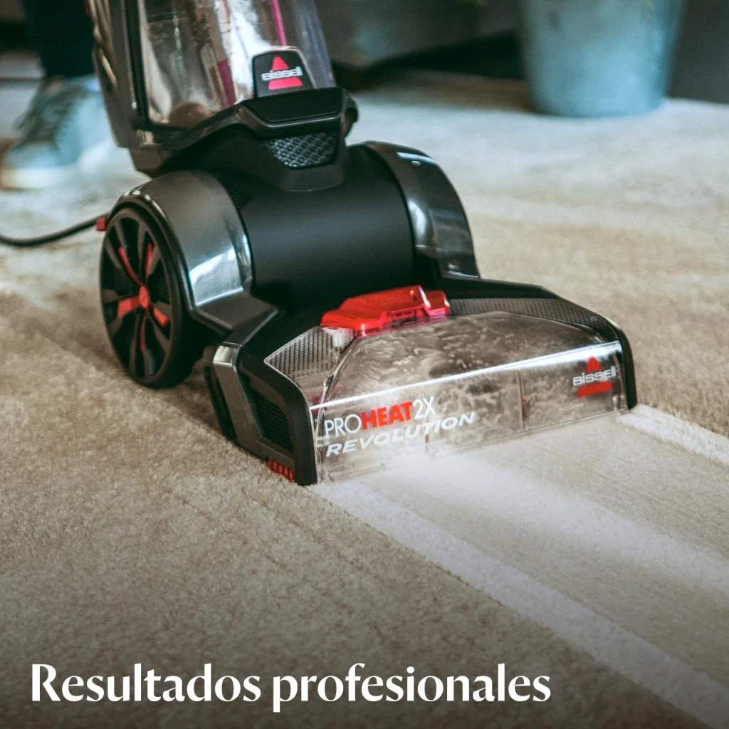 Nettoyeur de moquettes BISSELL ProHeat 2X Revolution 1858N Rouge/Titane 800W, en action: tête de nettoyage sur moquette