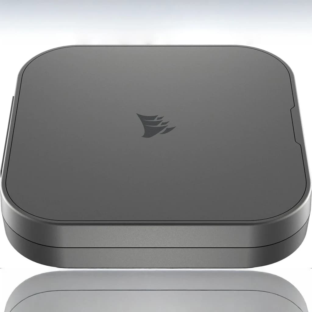 SSD Externe Corsair EX300U 2 To USB-C 3.2 Gen 2 Gris, en utilisation: vue dessus en perspective, logo Corsair gravé et fente