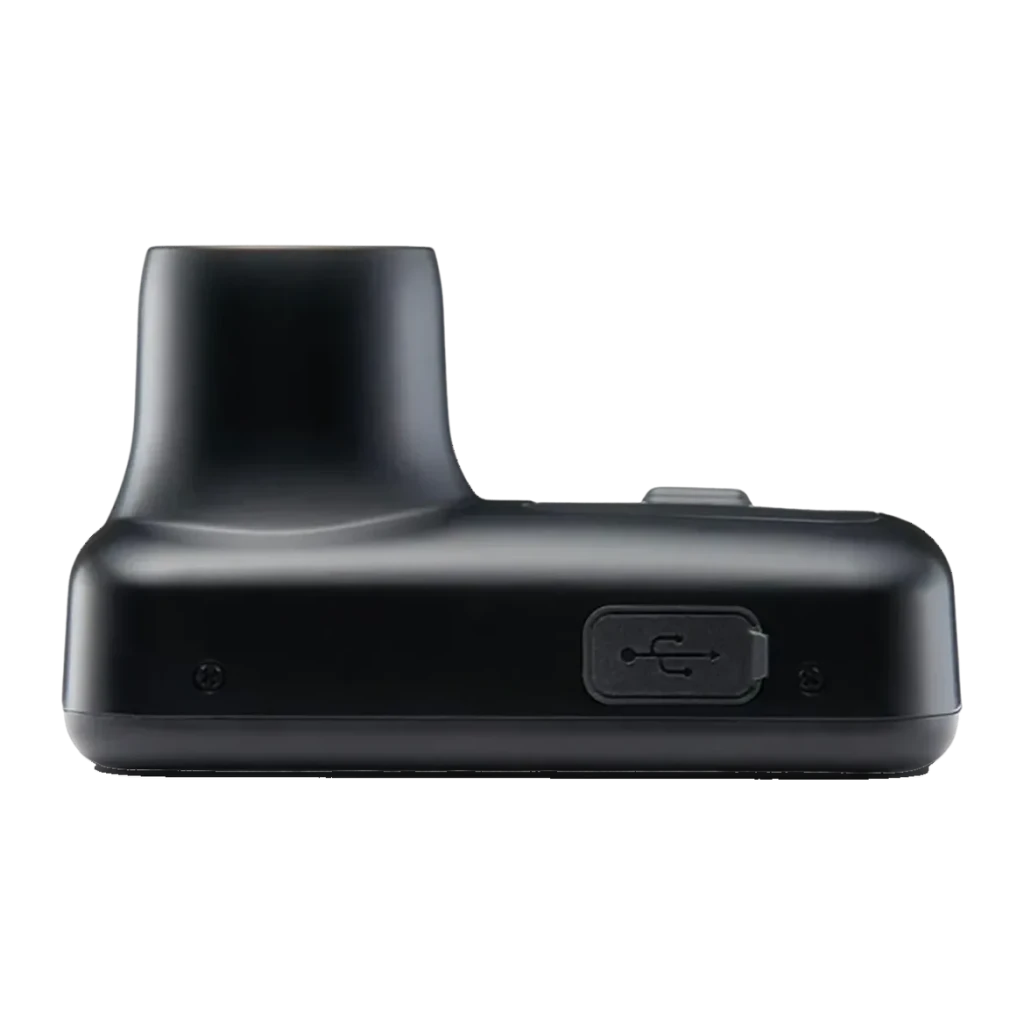 Dashcam Nextbase 222G Full HD Noir 1080p 30fps GPS Vision nocturne, détail latéral: port USB avec cache en caoutchouc