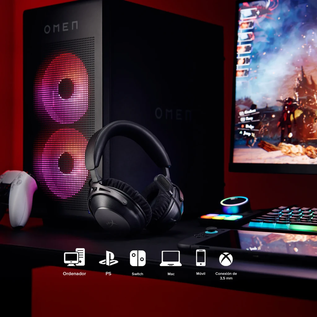 Casque Gaming HyperX Cloud Alpha 2 Wireless Sans Fil Microphone, scène gaming: posé sur bureau avec tour OMEN RGB et icônes