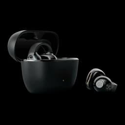 Auriculares Sennheiser ACCENTUM Clip Open-Ear Bluetooth 6.0 9h (36h con estuche) Negro, vista frontal: estuche abierto