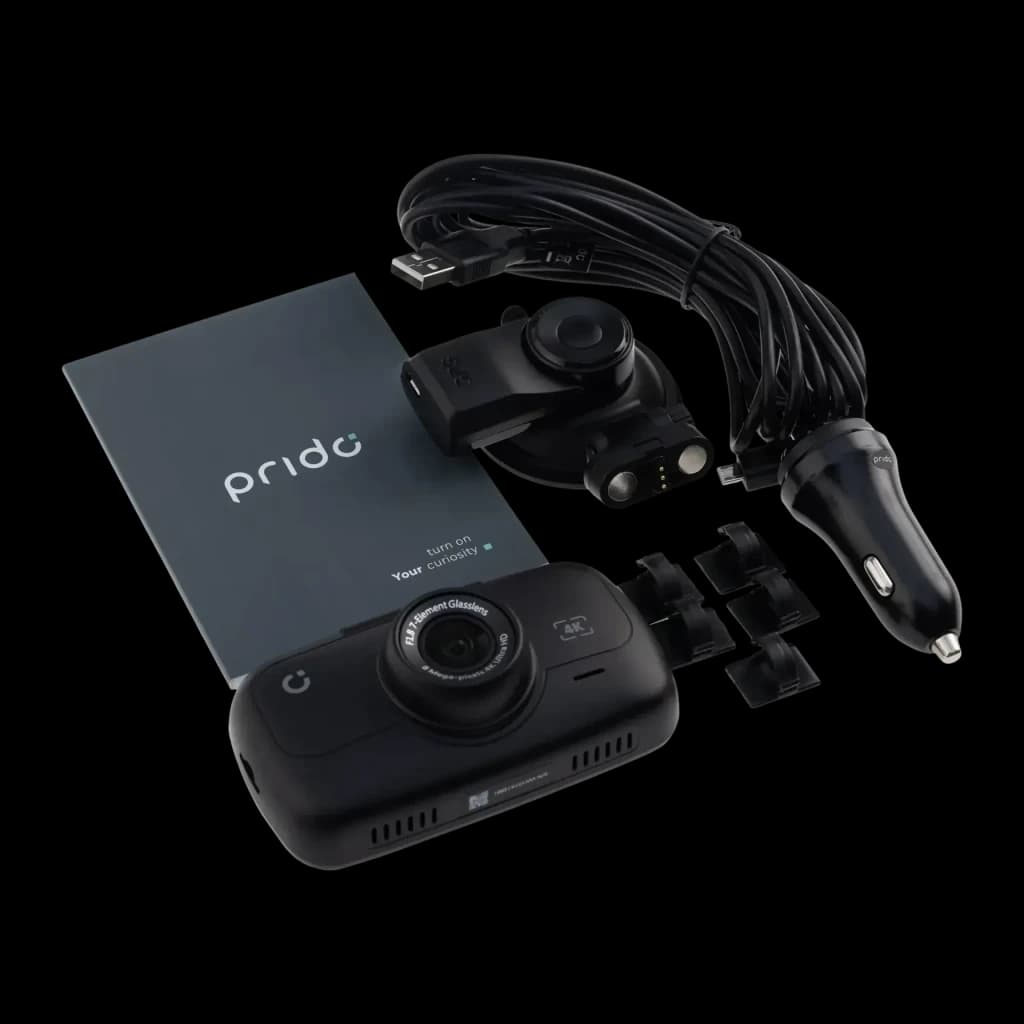 Dashcam Prido i9 4K 1CH 30fps GPS, detalhe: conteúdo da caixa com câmara, suporte, carregador de carro, cabo USB e manual