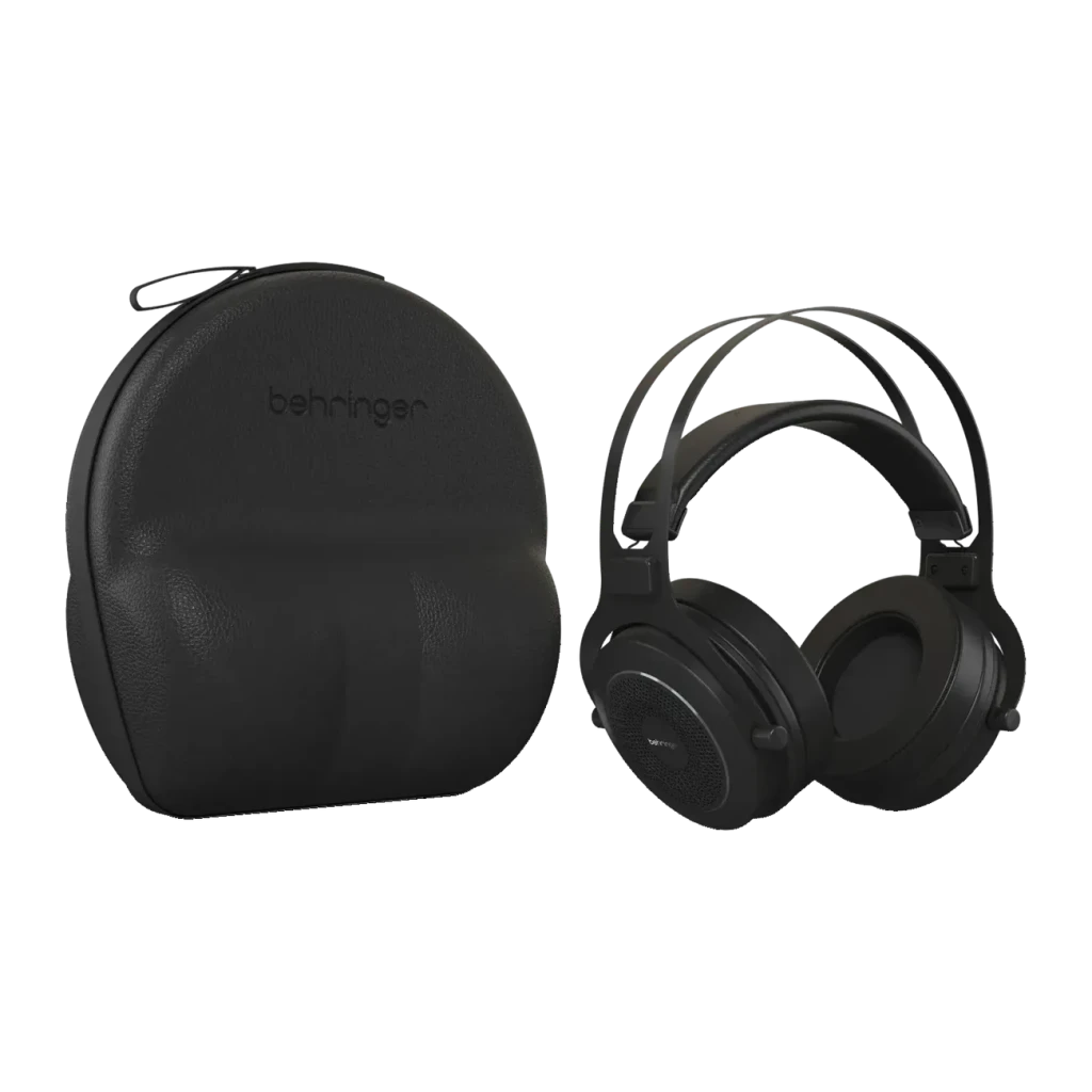 Casque Behringer OMEGA Circum-Aural Open-Back Filaire, détail: casque et étui rigide zippé avec logo Behringer