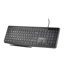 Teclado NGS Spectra Negro USB Español, vista en ángulo: teclas completas, teclado numérico y cable USB visibles