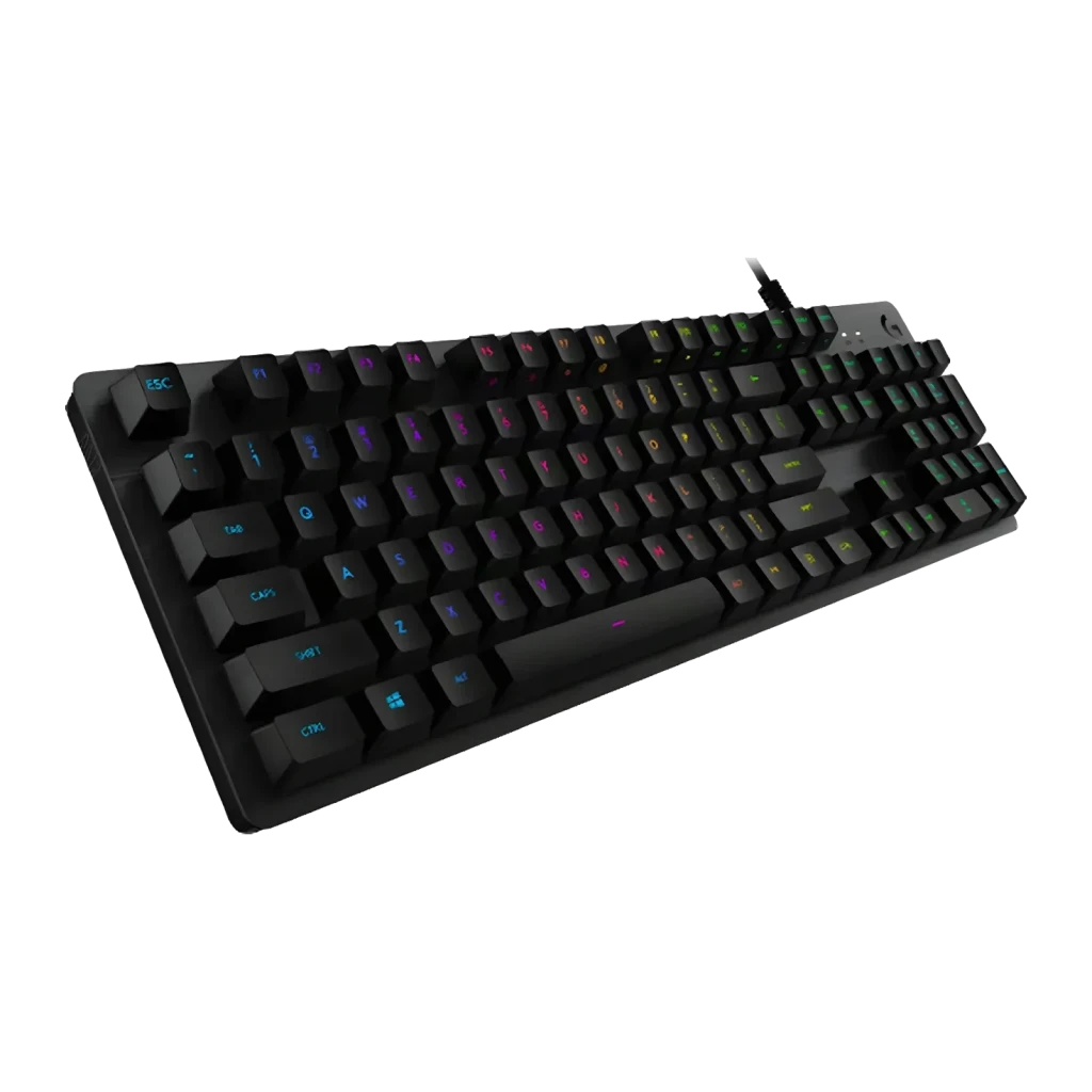 Teclado Gaming Logitech G512 Carbon RGB GX Brown PT, vista em ângulo: retroiluminação RGB multicolor em teclas pretas