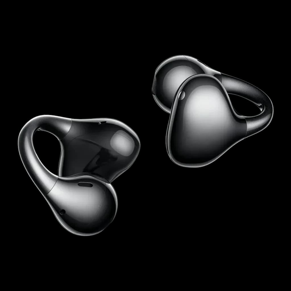 Auriculares Realme Buds Clip Open-Ear Bluetooth Inalámbrico, vista en perspectiva: dos auriculares negros con clip