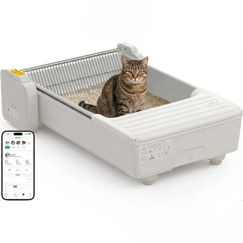 Liteira Autolimpante UBPet C31 5,4L Branco App Móvel 4 Sensores de Peso, em uso: gato dentro da liteira com areia, ancinho