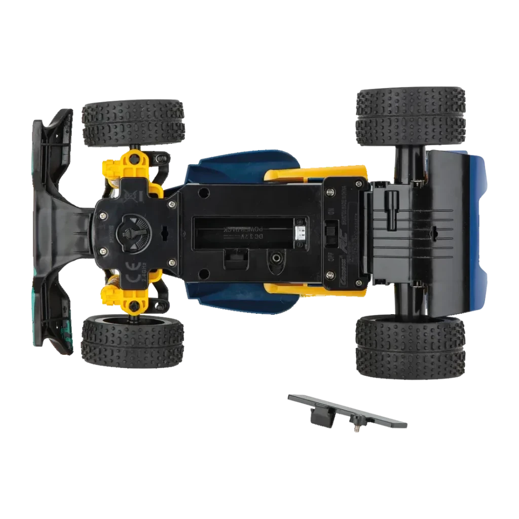 Buggy RC Carrera Factory Racing 2.4 GHz 1:20 12km/h 20min, vue dessous: châssis noir avec suspension jaune, compartiment