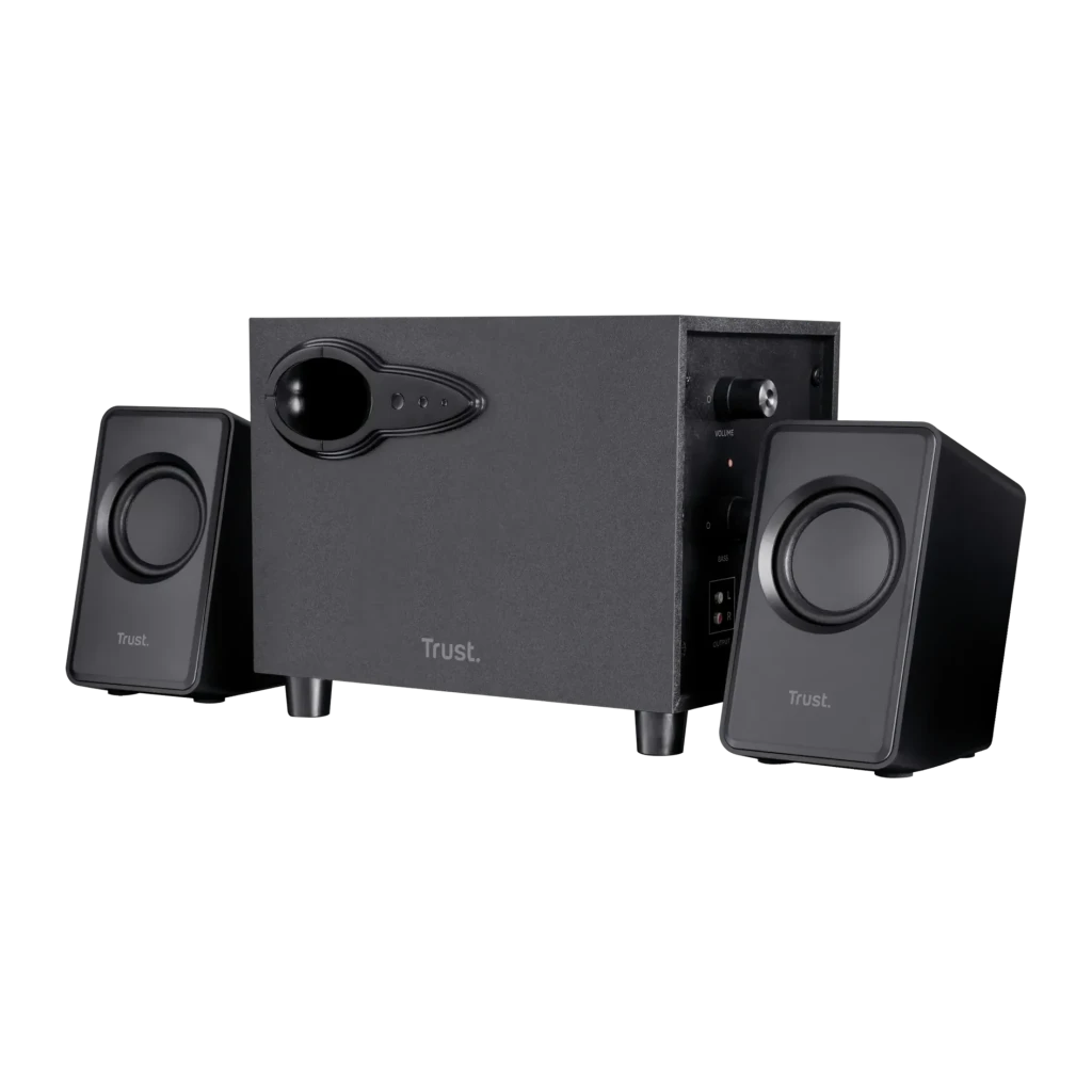 Altavoces Trust Avora 2.1 Subwoofer Activo 9W RMS, vista frontal en ángulo: subwoofer central negro con dos satélites