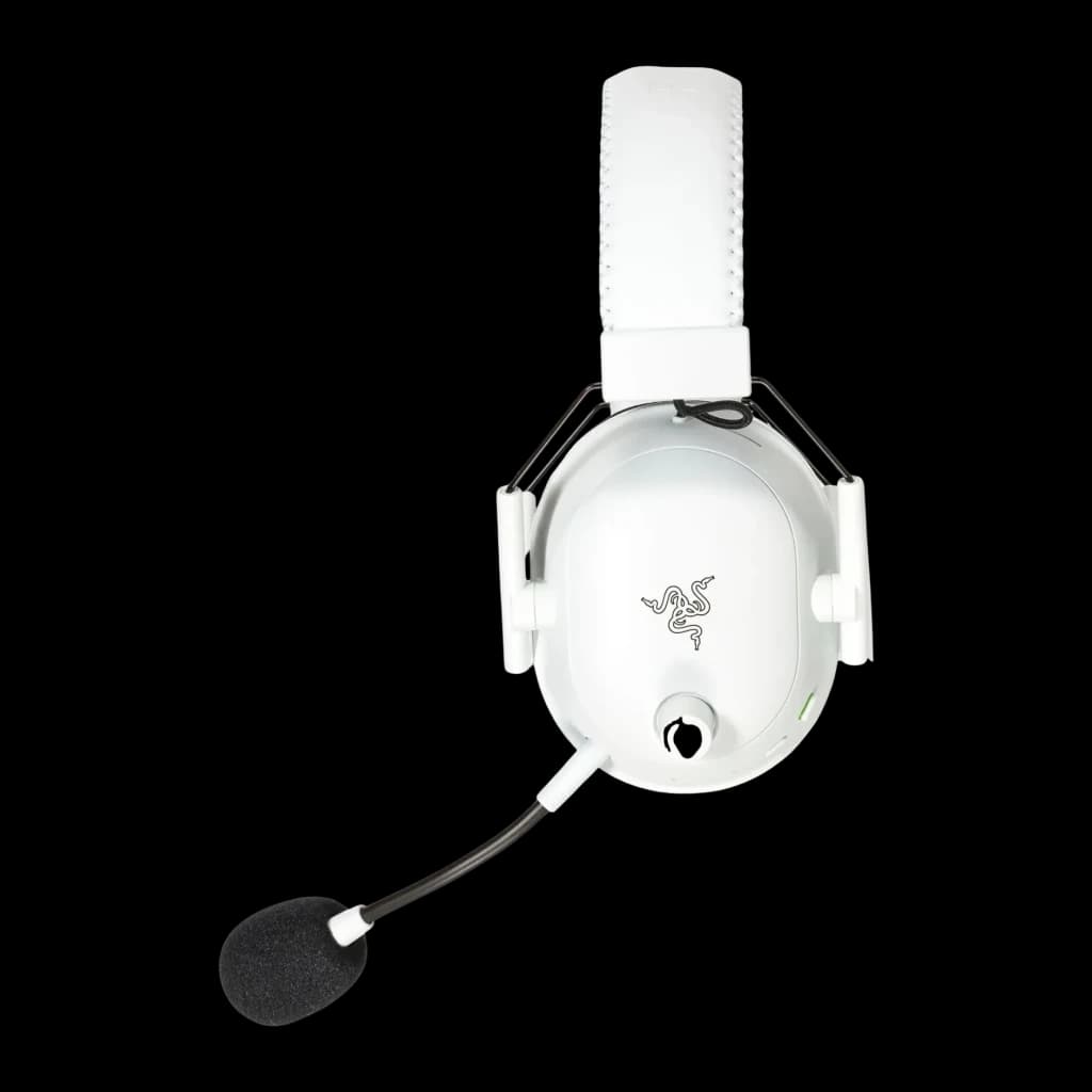 Auriculares Gaming Razer BlackShark V2 Pro for Xbox Inalámbrico, detalle lateral: logo Razer en copa blanca y micrófono