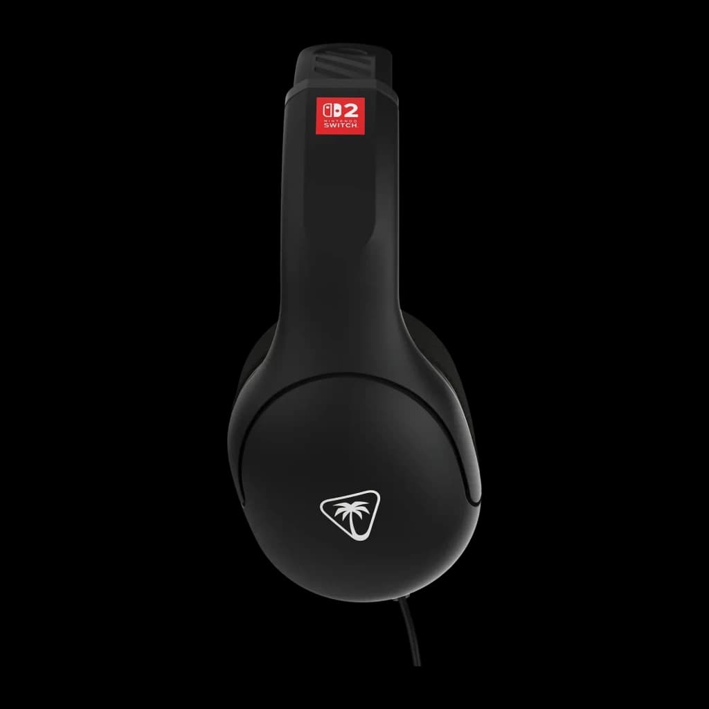 Casque Gaming Turtle Beach Airlite Fit Microphone Boom avec Mute, vue latérale: coque noire avec logo Turtle Beach et badge